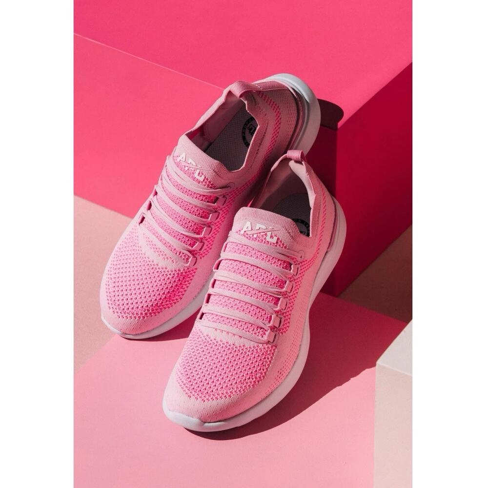 APL TechLoom Breeze sneaker pink Size 8 Running shoes casual comfort hot pink
